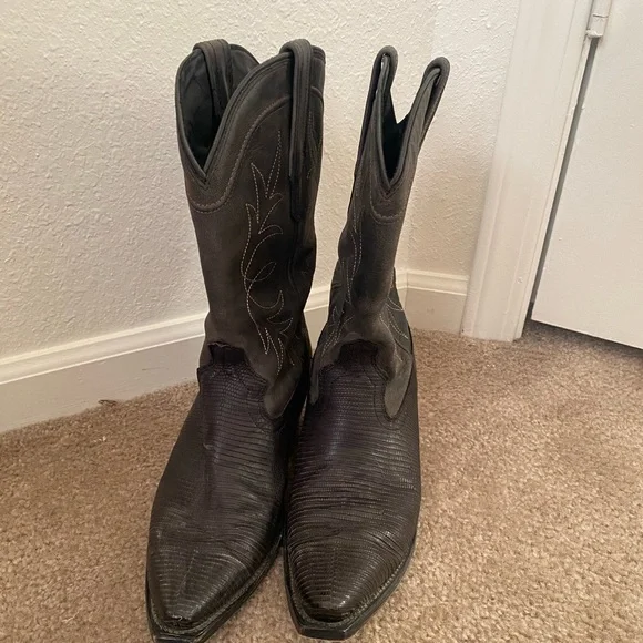 LIMITED EDITION Tecovas Sadie Midnight Relic - Picture 6 of 9